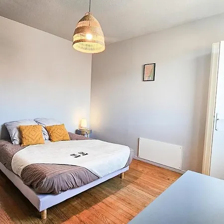 Apartment La Comete 4 Bedroom Wifi Tv *