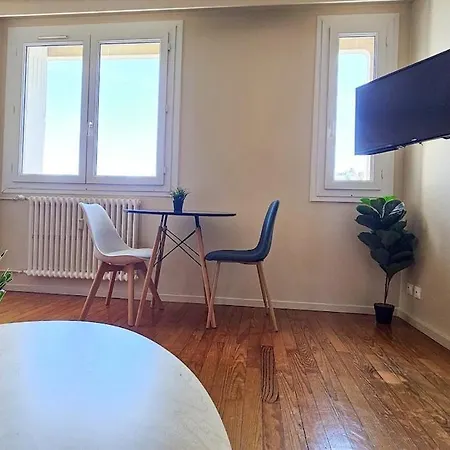 La Comete 4 Bedroom Wifi Tv * Saint-Etienne (Loire)